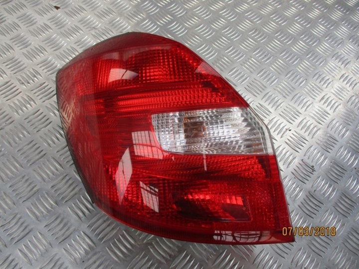 фото №1, Лампа зад 5j6, 5j6945095a, fabia 2 ii, левый зад