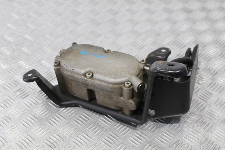 фото №1, Корпус фильтра топлива jeep grand cherokee wk2 рестайлинг