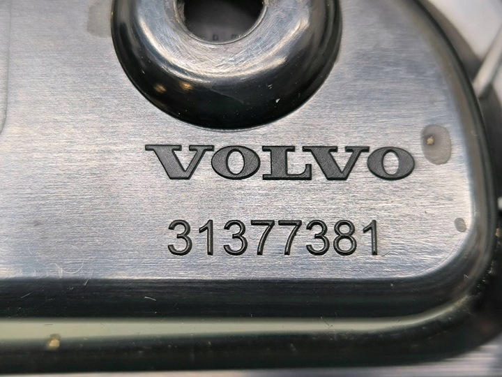 фото №7, Volvo xc60 2019 головний бардачок тунелю середнього