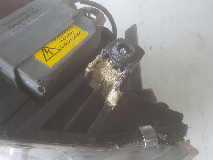 фото №6, Audi a6 c5 лампа ксенон права перед англієць