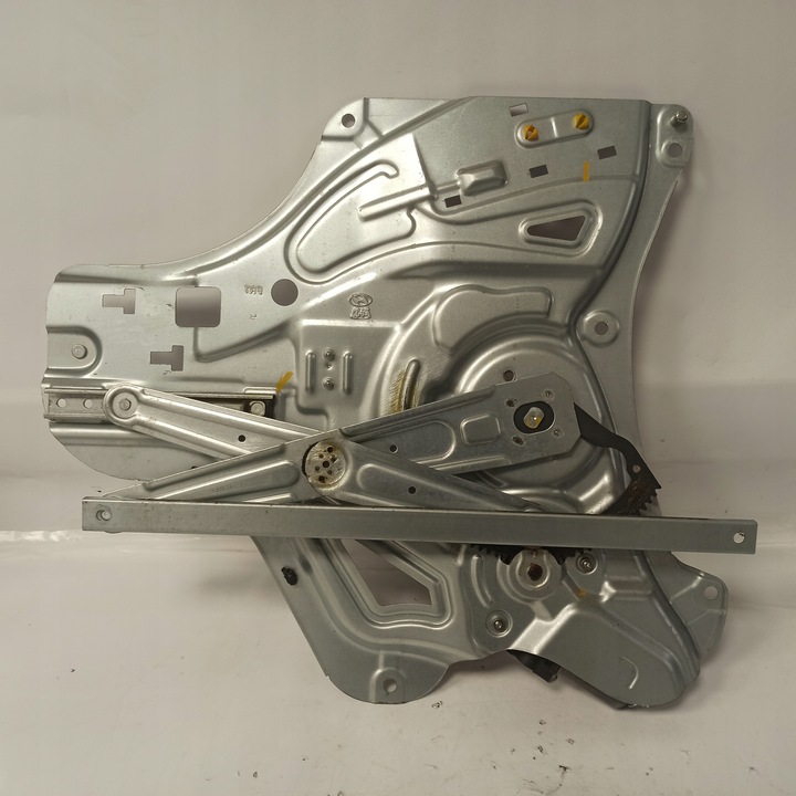 фото №11, Hyundai ix35 підйомник скло праві перед 4 pin eu 81320-2y000