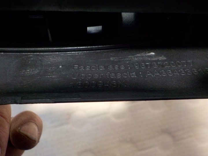 фото №12, Peugeot 308 1.2thp 2020r универсал туннель средний + подлокотник