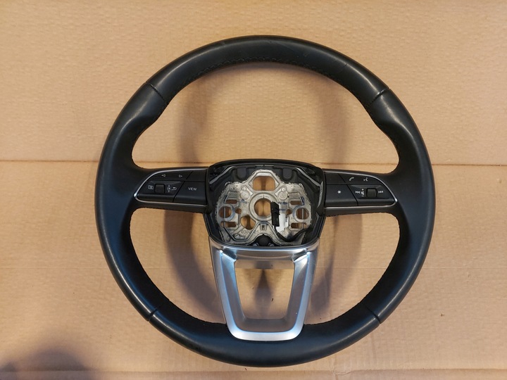 фото №1, Audi q3 83a руль