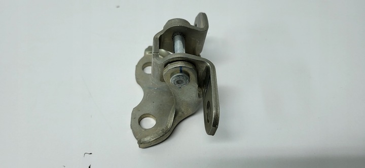 фото №8, Lexus rx prius rav4 yaris ii avensis петля двері лівий зад верх 68760-0d061