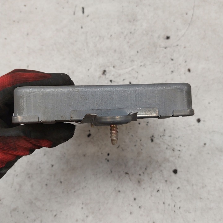 фото №11, Toyota prius ii 2 блок управления двигателя hv 89981-47130