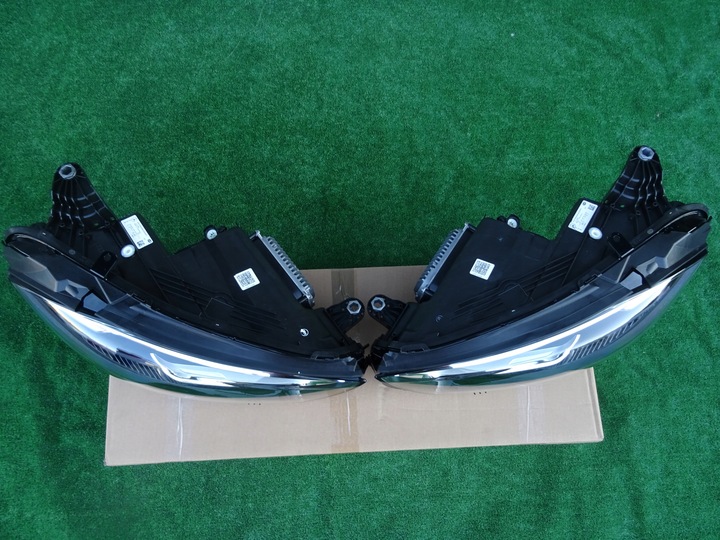 фото №6, Комплект лампа перед права ліва mercedes cls w257