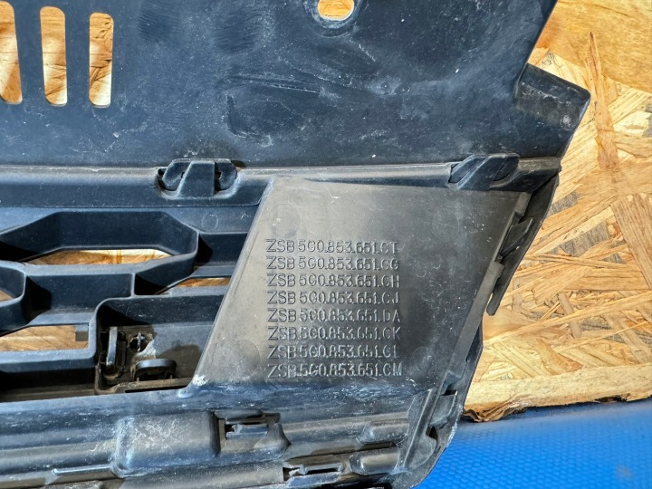 фото №9, Volkswagen golf vii gti решётка решётка радиатора 5g0853653s