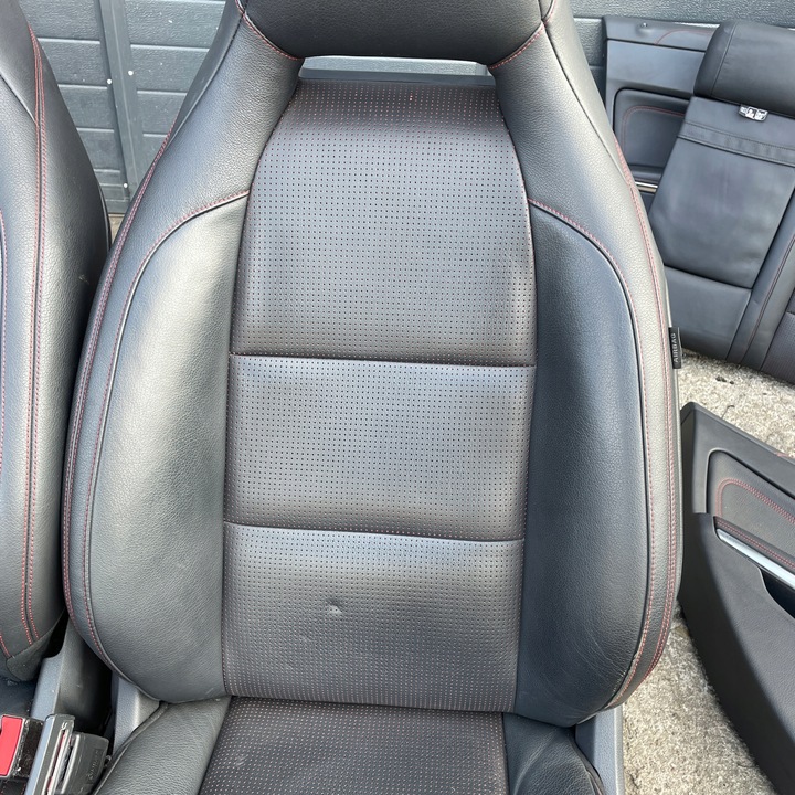 фото №16, Mercedes cla w117 amg сидіння шкіра стьобана диван обшивки червона nić