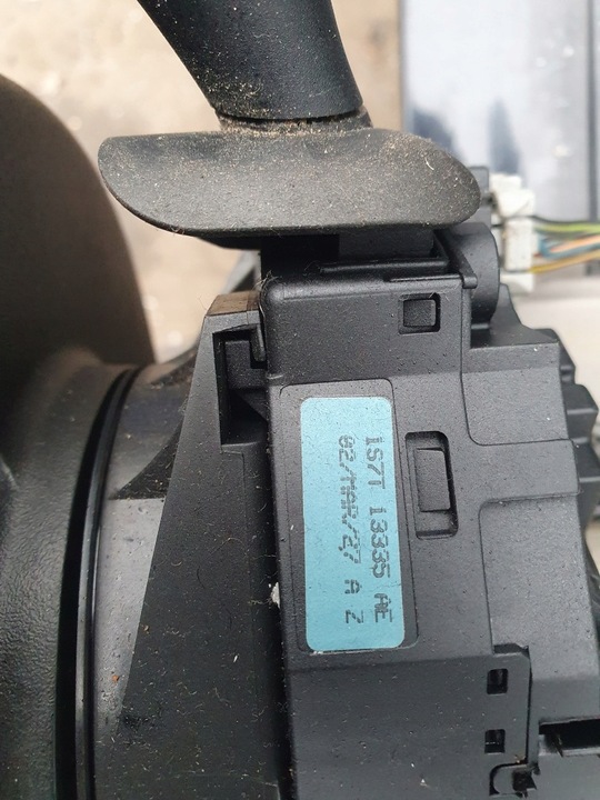 фото №11, Корпус замок зажигания защита ford fiesta mk6 4d 2002-2007