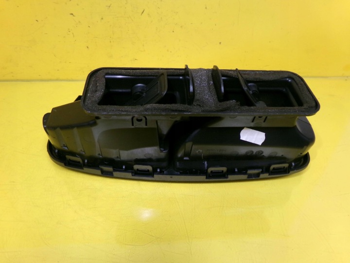 фото №10, Решётка воздуховод средняя seat toledo iii 2004 5p28119110g nr1241