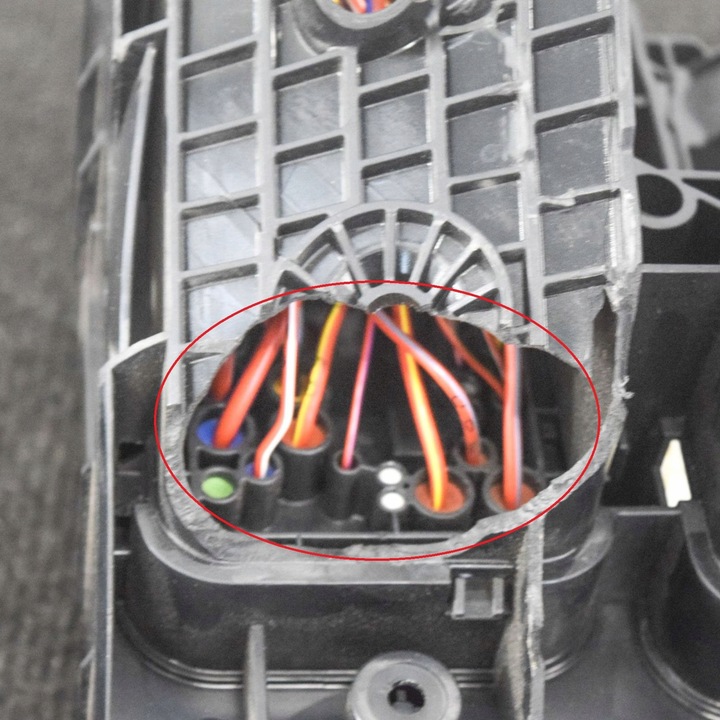 фото №9, Audi q3 8u 2017 коробка предохранителей / комплект