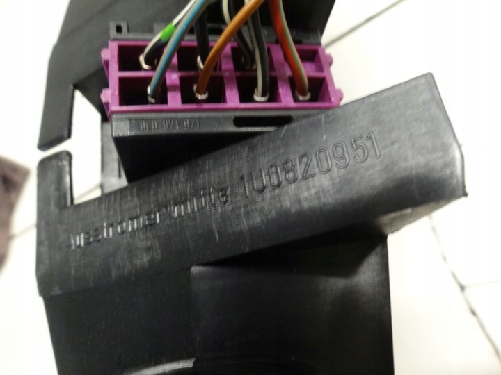 фото №7, Skoda octavia i 2001 решётка воздуховод средняя консоли 1u0820951