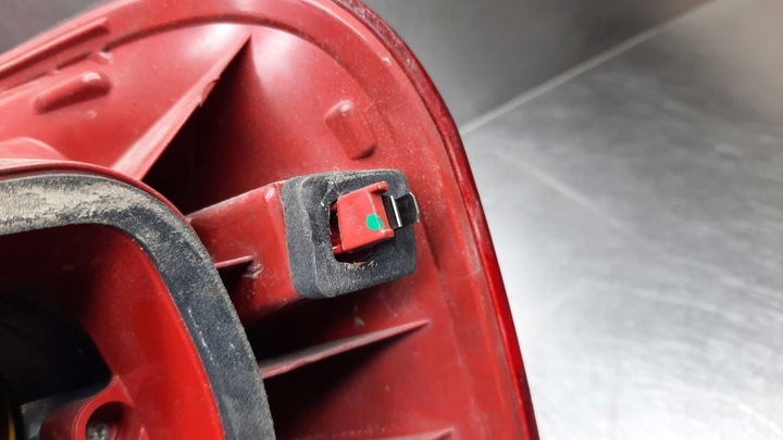 фото №9, Лампа зад задняя левая 3c9945095n vw passat b6 универсал 05-10r