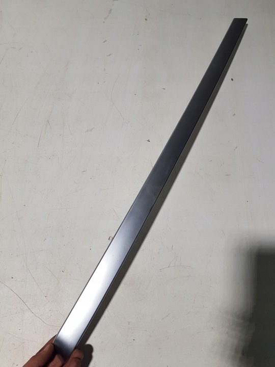 фото №1, Mercedes c207 w207 планка dekor дверь правый