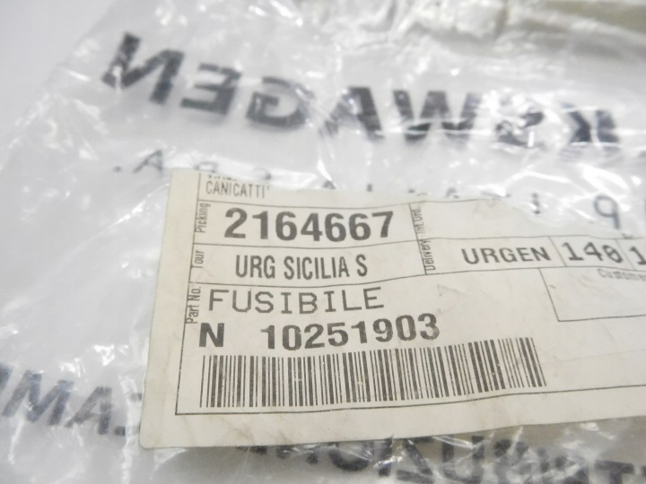 фото №7, Запобіжник плоский audi a3 oem номер n10251903