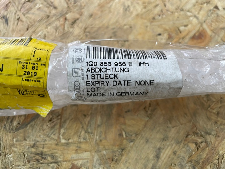 фото №9, Vw eos планка накладка стёкла хром прокладка перед правая 1q0853956e