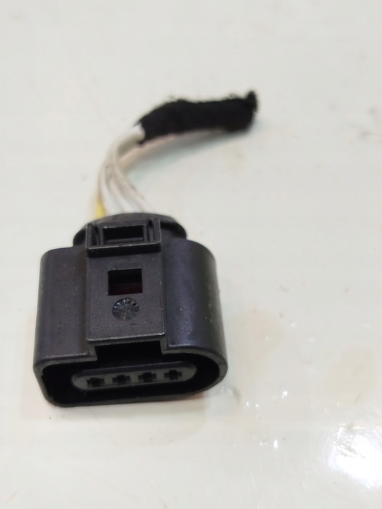 фото №1, Разъём штекер vw passat b8 1j0973704