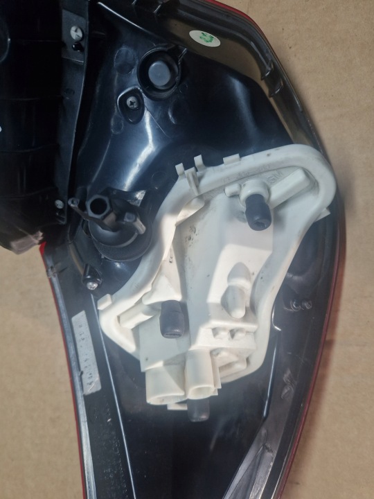 фото №8, Opel astra j iv 4 hb 5d фара зад задняя правая 2012
