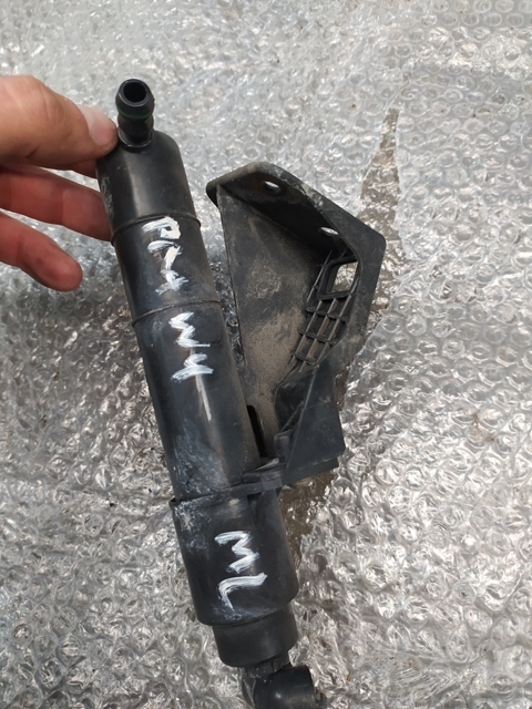 фото №1, Розпилювач праві лампи mercedes gl w164 ml