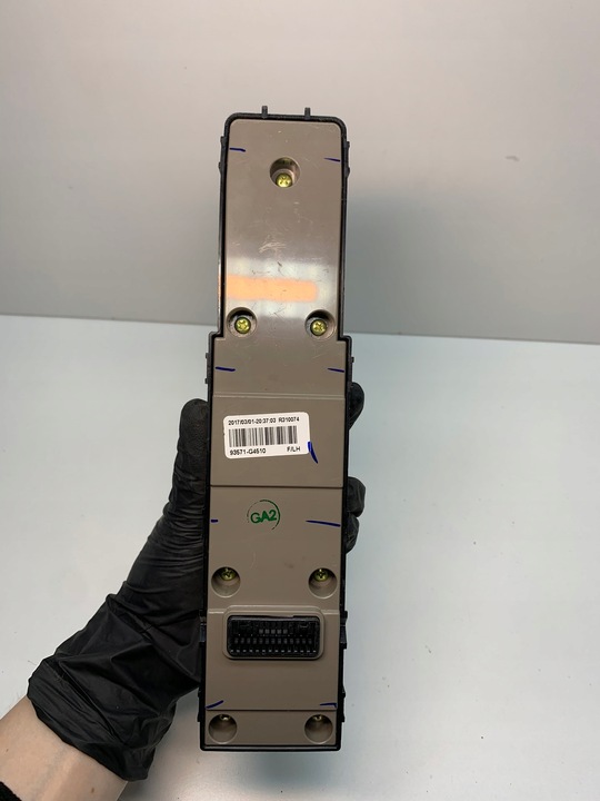 фото №6, Hyundai i30 iii переключатель панель управление стекло 93571g4510