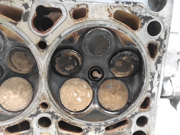 фото №11, Головка цилиндров audi vw skoda seat 1.8 t 20v узкий канал впускной + sai