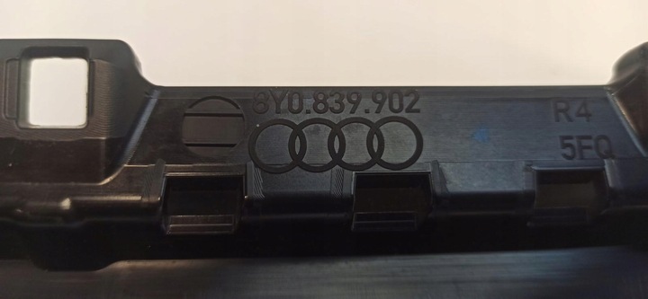 фото №6, Audi a3 8y планка дверь правая зад 8y0839902