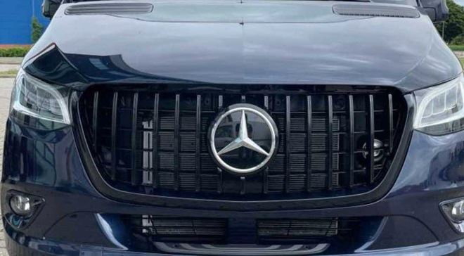 фото №1, Решітка / решітка радіатора mercedes w907 sprinter 2018- глянцевий чорний