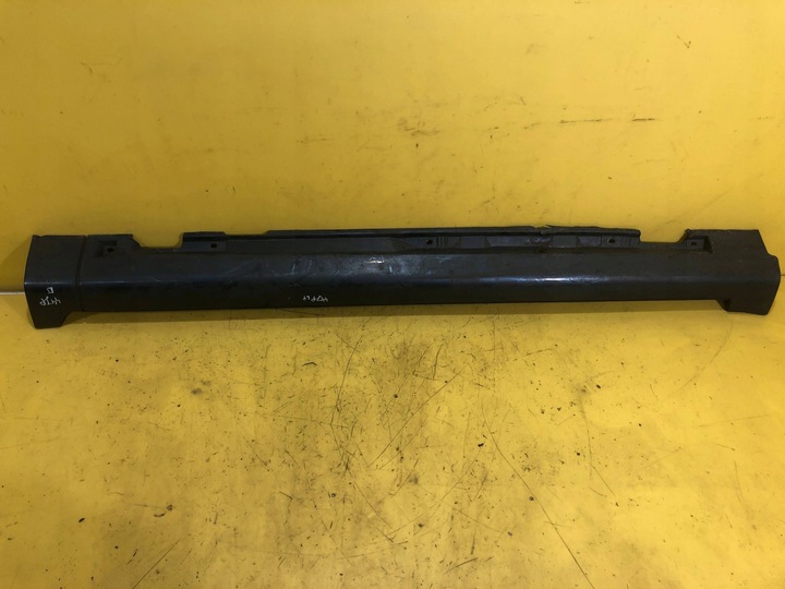 фото №1, Volvo v50 2010 порог левая сторона