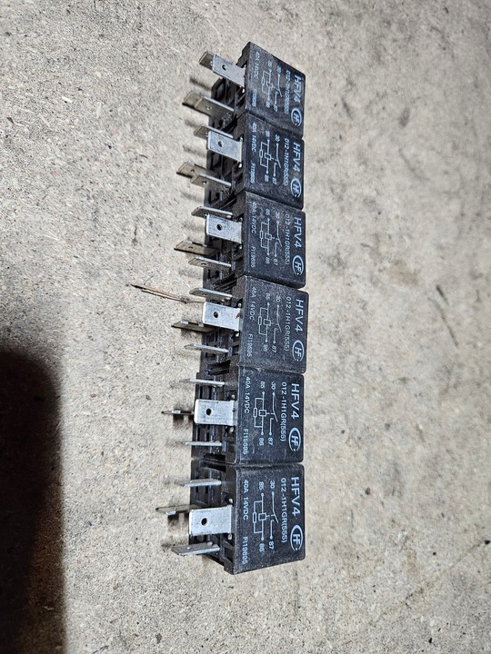 фото №1, Jeep grand cherokee wj реле hfv4