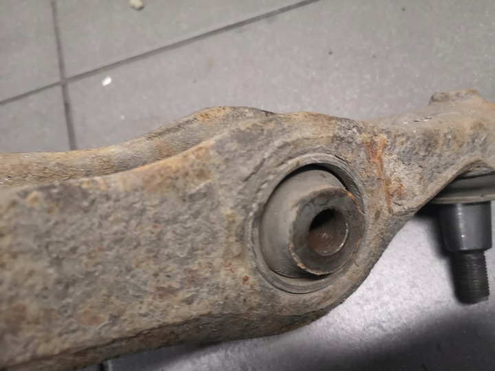 фото №11, Рычаг левый перед vw touareg 7l0407153b