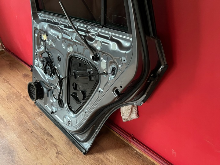 фото №14, Skoda kodiaq 565 17- двері праві ліві задні правий зад комплектні код d7x