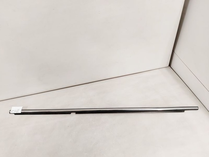 фото №1, Avensis t25 планка накладка двері лівий зад хром