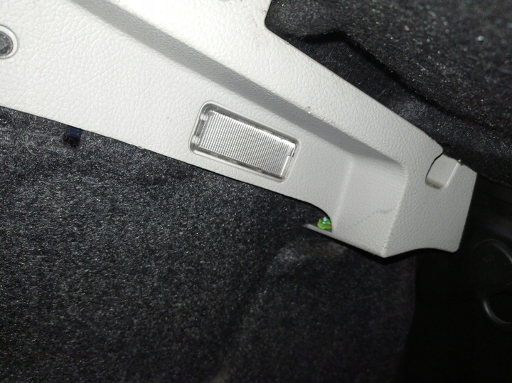 фото №1, Подсветка багажника peugeot 206