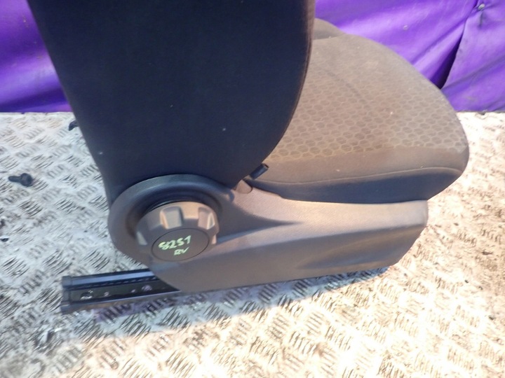 фото №7, Opel corsa e 14- сидіння перед передні лівий водія праві пасажира eu