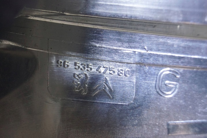 фото №12, Citroen c4 picasso лампа левый зад c1811