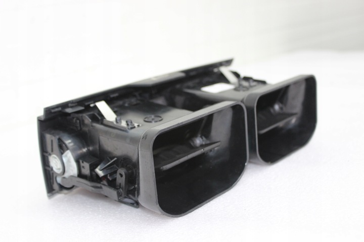 фото №14, Mercedes c класс w204 решётка средняя воздуховод a2048304054 передний рестайлинг