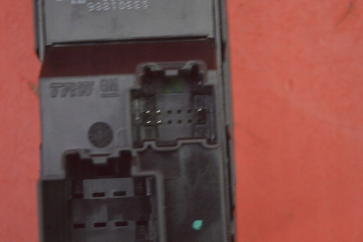 фото №8, Выключатель подъёма стёкла правые перед 13301886 opel insignia a 08-14