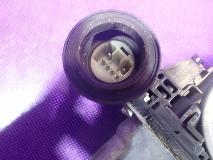 фото №4, Suzuki swift mk6 04- 5d подъемник стекла левые перед 83460-63j00 262100-3380