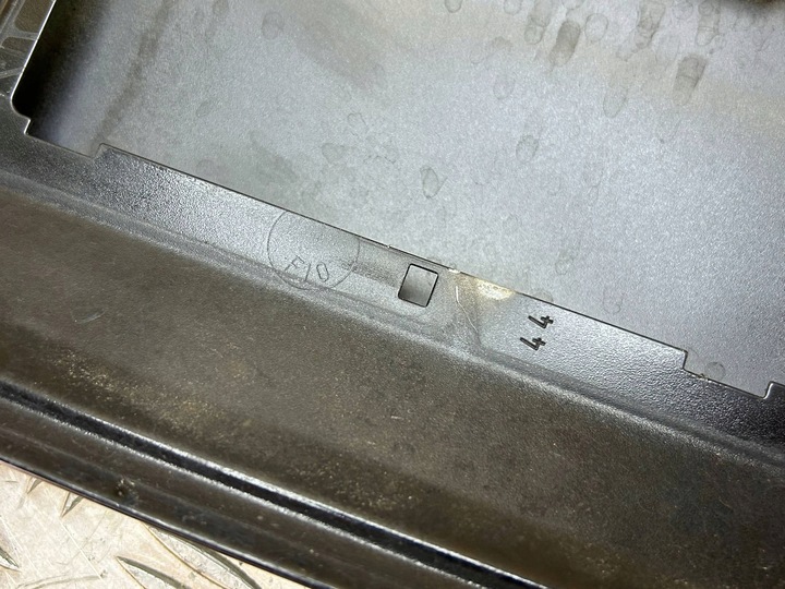 фото №5, Кришка заливання пального schwarz 2 bmw 5 f10 2012 7204341