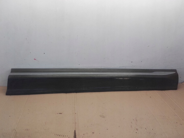 фото №1, Volvo xc60 ii 17r- планка двері праві перед передня написи 31440303