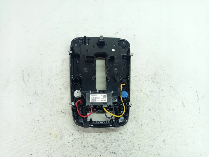 фото №6, Лампа освещение интерьера audi a4 b9 a6 c8 a7 4k 4k0947135b