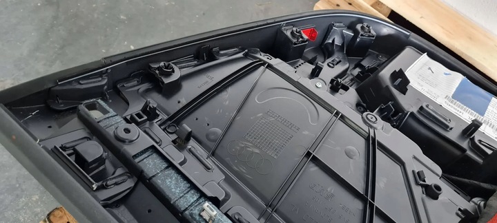 фото №8, S3 8v sedan a3 боковина дверь левый перед кожа bangolufsen 8v5867105