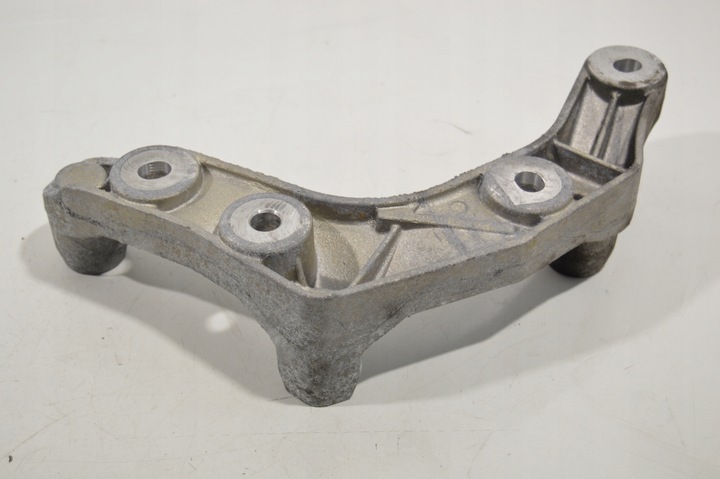 фото №1, Лапи крепление кронштейн mercedes w213 e класс 6420140600