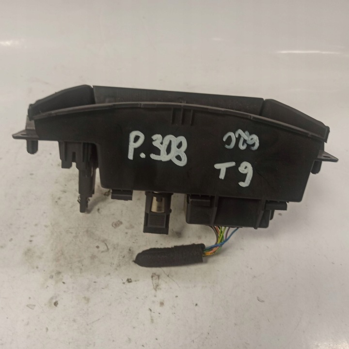 фото №11, Peugeot 308 t9 ii панель гнездо 12v usb aux 966610537700 9806047980