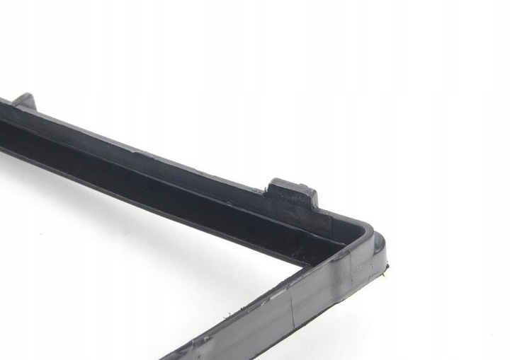 фото №7, Bmw e60 оригинальная рамка стёкла неподвижного дверь зад правая