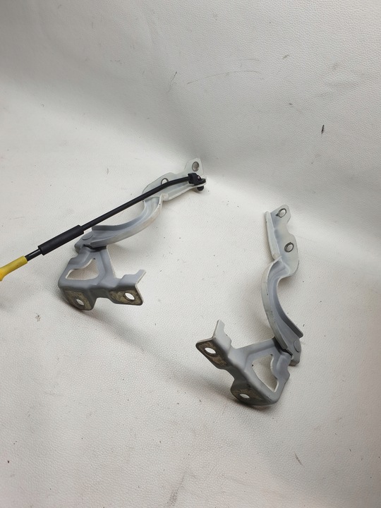 фото №10, Hyundai i10 ii 13-19 петли капота перед левый правый комплект белый