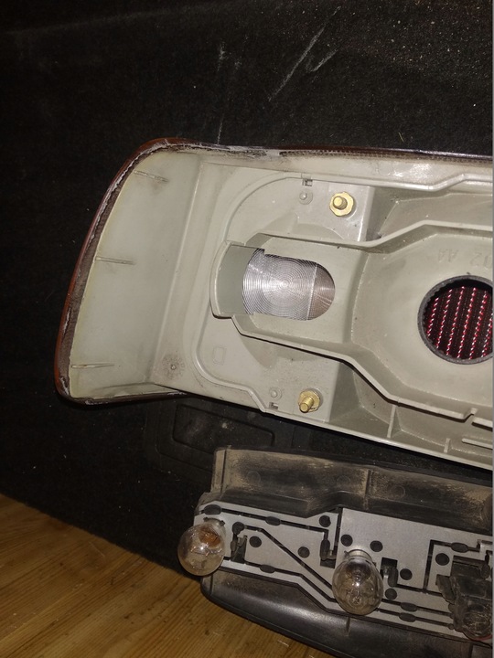 фото №12, Лампа задня права зад ford sierra 87bg13a602aa