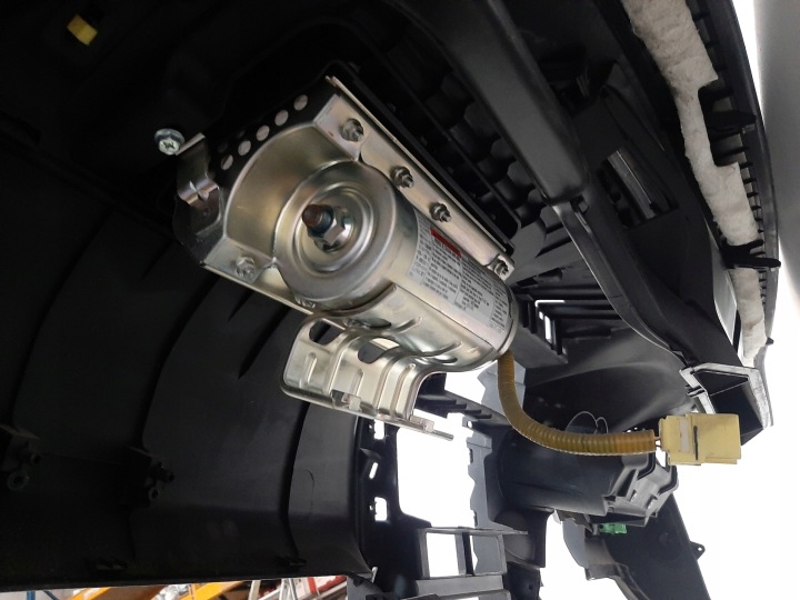 фото №14, Suzuki grand vitara ii 2.0 16v 4wd 06r торпедо роздавальна капот ремені подушка