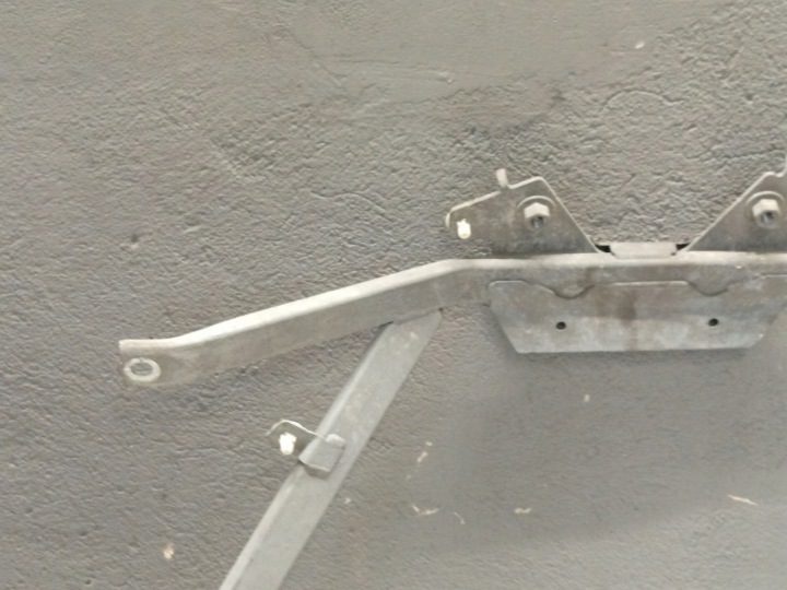 фото №12, Bmw (oem) 7931656 i4 g26 g26 lci кронштейн распорка шасси задняя зад