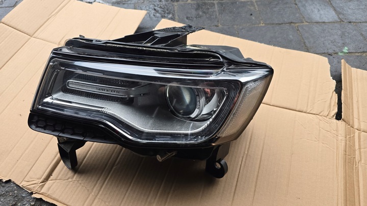 фото №11, Лампа ліва ксенон led jeep grand cherokee wk2 комплектна європа